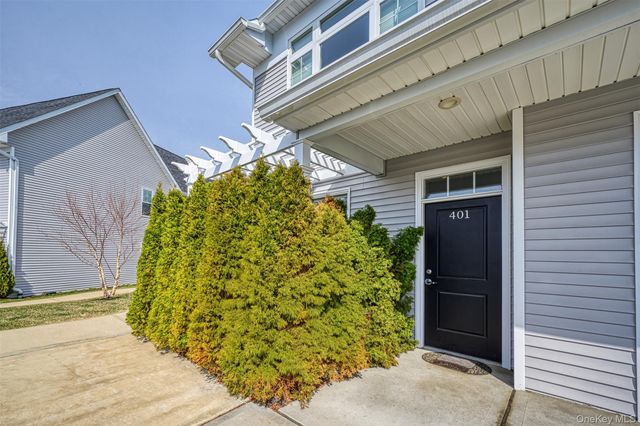 401 Breton Way, Glen Cove, NY 11542