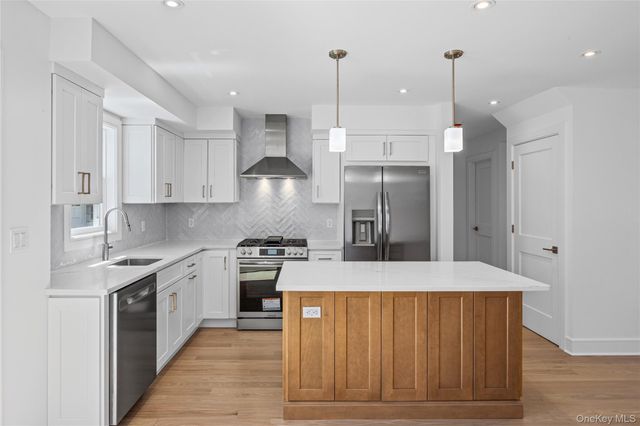 206 Devonshire Drive, New Hyde Park, NY 11040