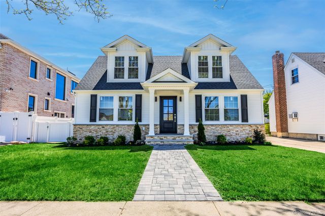 206 Devonshire Drive, New Hyde Park, NY 11040