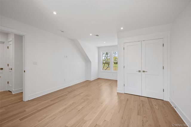 206 Devonshire Drive, New Hyde Park, NY 11040