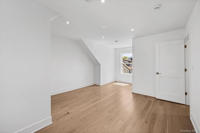 206 Devonshire Drive, New Hyde Park, NY 11040