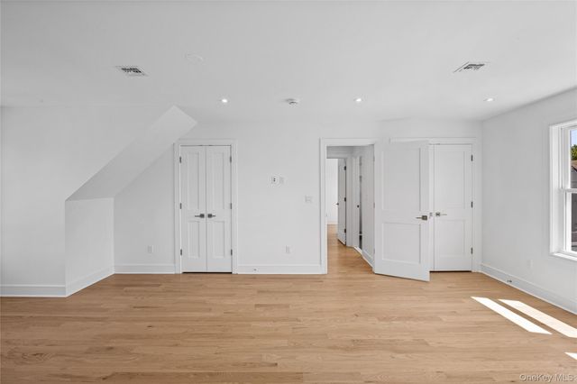 206 Devonshire Drive, New Hyde Park, NY 11040