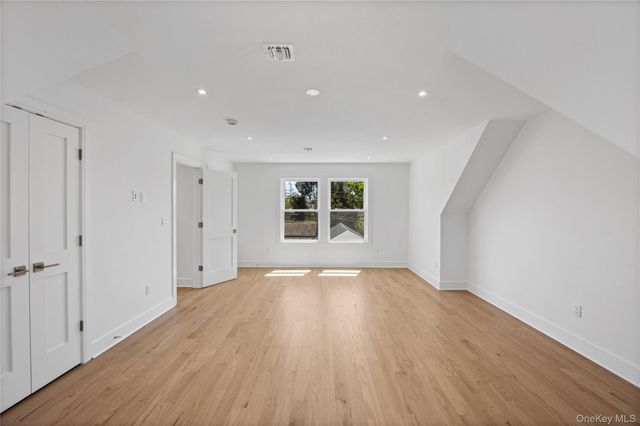 206 Devonshire Drive, New Hyde Park, NY 11040