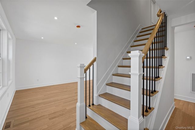 206 Devonshire Drive, New Hyde Park, NY 11040