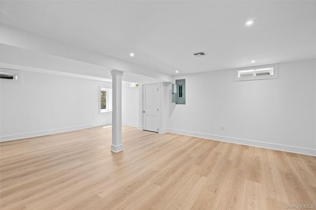 206 Devonshire Drive, New Hyde Park, NY 11040