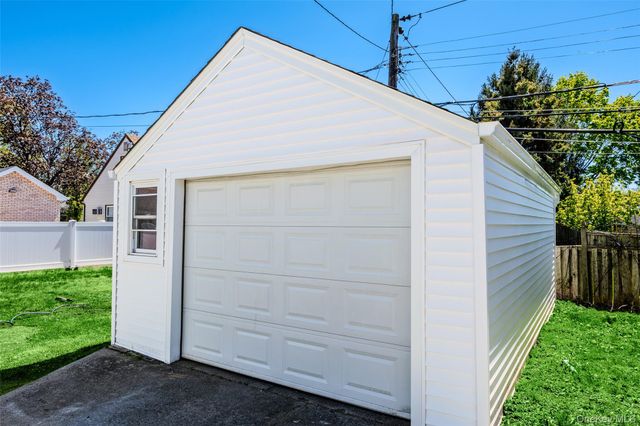 206 Devonshire Drive, New Hyde Park, NY 11040