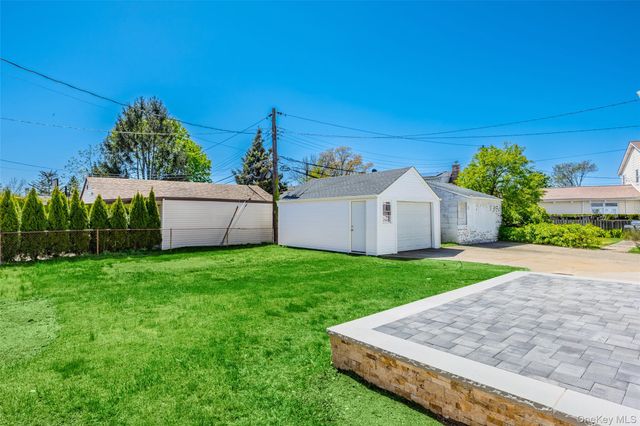 206 Devonshire Drive, New Hyde Park, NY 11040