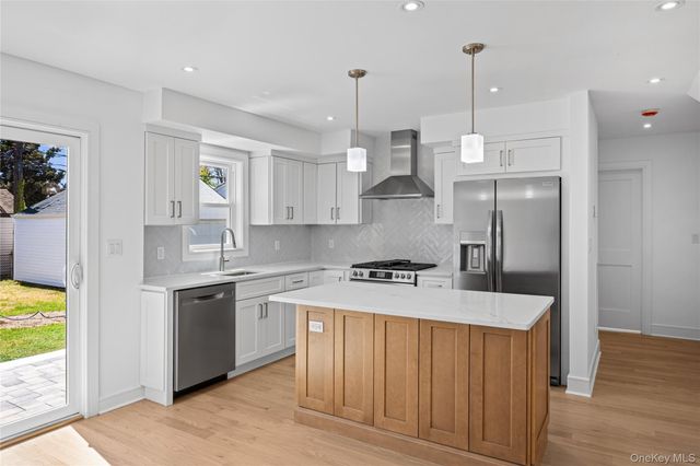 206 Devonshire Drive, New Hyde Park, NY 11040