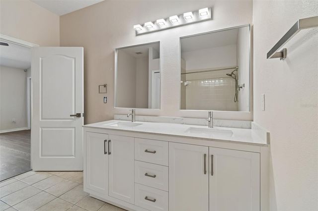 3566 HIGH HAMPTON CIRCLE, Tampa, FL 33610