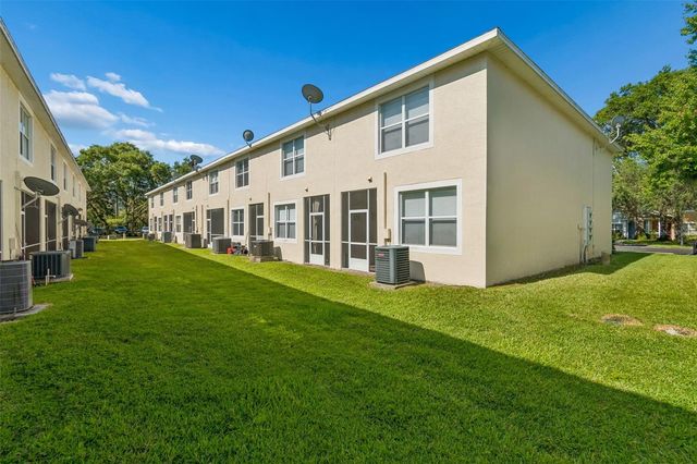 3566 HIGH HAMPTON CIRCLE, Tampa, FL 33610