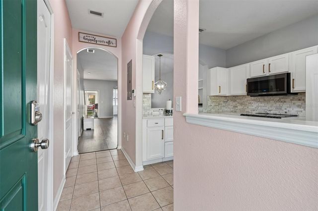 3566 HIGH HAMPTON CIRCLE, Tampa, FL 33610