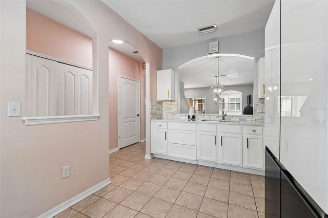 3566 HIGH HAMPTON CIRCLE, Tampa, FL 33610