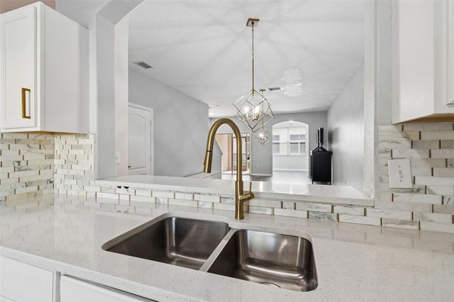 3566 HIGH HAMPTON CIRCLE, Tampa, FL 33610