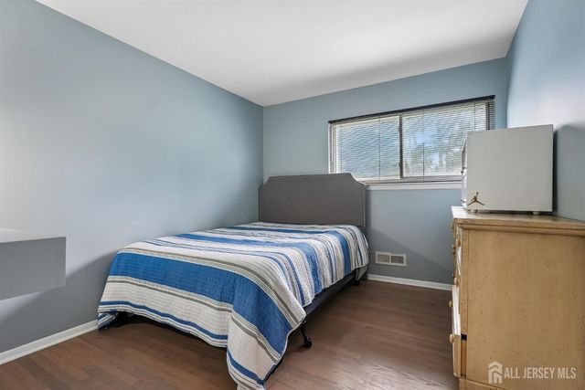 12 Woodland Road, Jamesburg, NJ 08831