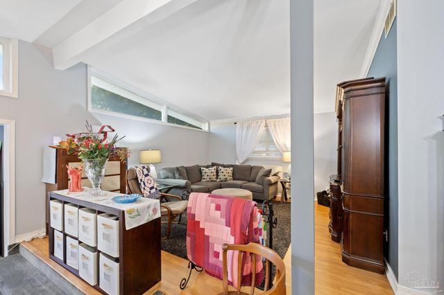 921 Lagoon Dr, Pensacola, FL 32505