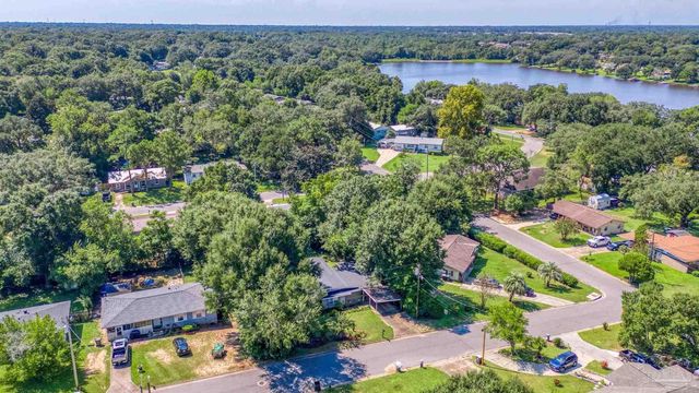 921 Lagoon Dr, Pensacola, FL 32505