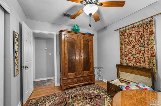 921 Lagoon Dr, Pensacola, FL 32505