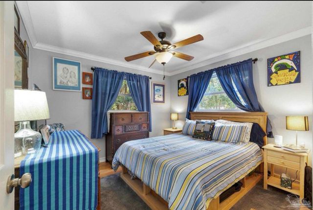 921 Lagoon Dr, Pensacola, FL 32505