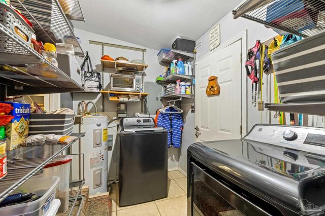 921 Lagoon Dr, Pensacola, FL 32505