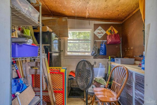 921 Lagoon Dr, Pensacola, FL 32505