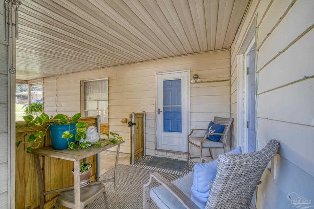 921 Lagoon Dr, Pensacola, FL 32505