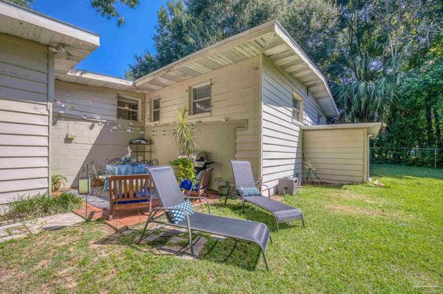 921 Lagoon Dr, Pensacola, FL 32505