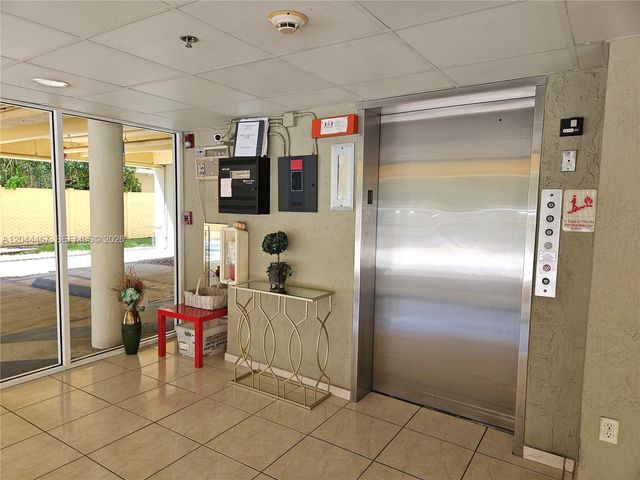 437 SW 7th Street 201, Miami, FL 33130