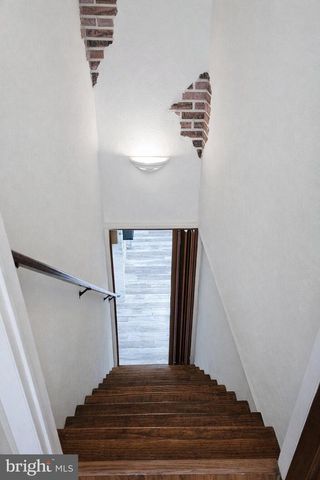 96 LAKEDALE DR, Lawrenceville, NJ 08648