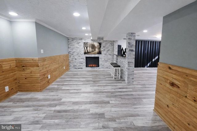 96 LAKEDALE DR, Lawrenceville, NJ 08648