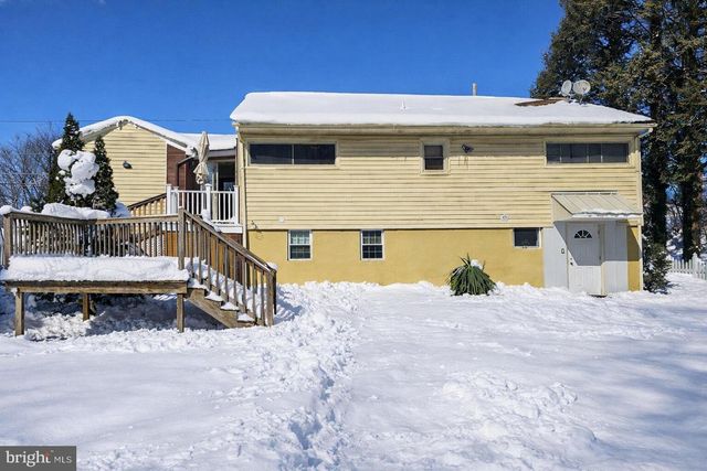 96 LAKEDALE DR, Lawrenceville, NJ 08648