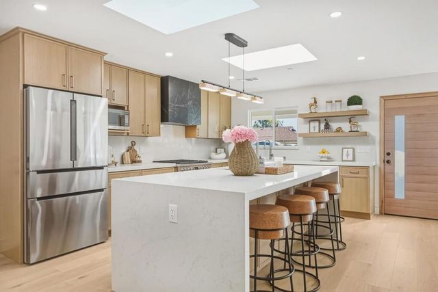 375 Stowell Avenue, Sunnyvale, CA 94085