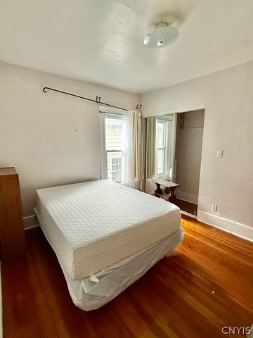 709 Clarendon Street 11, Syracuse, NY 13210