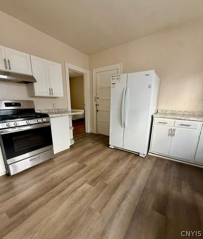 709 Clarendon Street 11, Syracuse, NY 13210