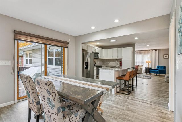 2624 Manor Street, Waterloo, IA 50702