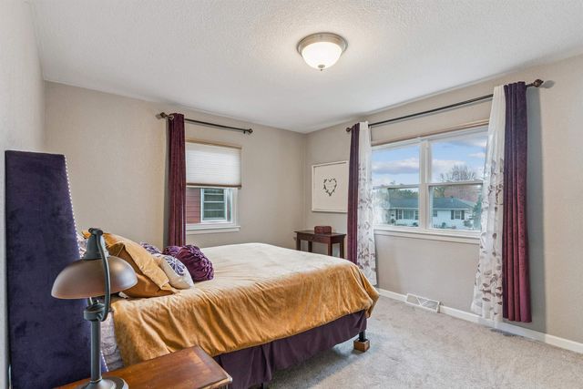 2624 Manor Street, Waterloo, IA 50702