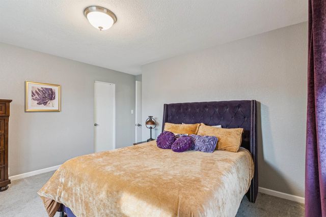 2624 Manor Street, Waterloo, IA 50702