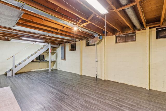 2624 Manor Street, Waterloo, IA 50702