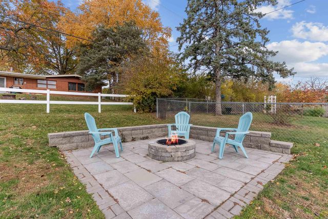 2624 Manor Street, Waterloo, IA 50702