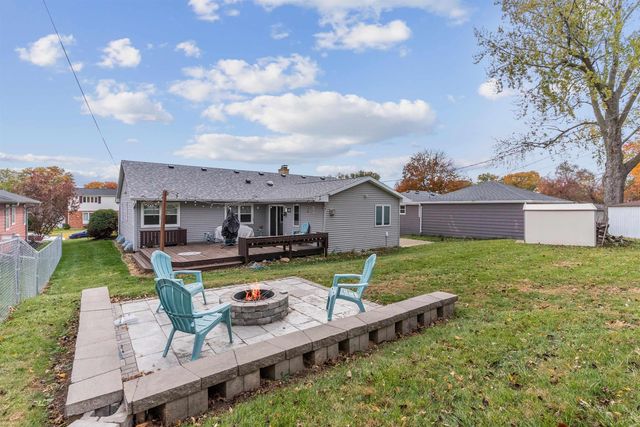 2624 Manor Street, Waterloo, IA 50702