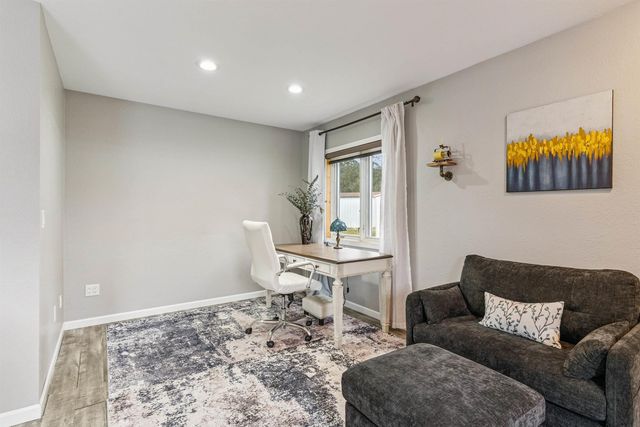 2624 Manor Street, Waterloo, IA 50702