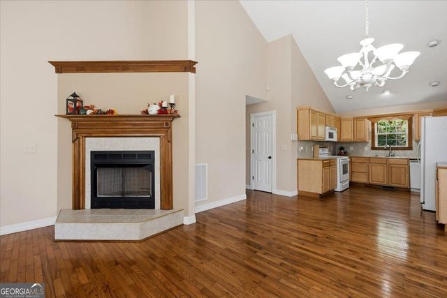 241 Graystone Pointe Drive, Macon, GA 31211