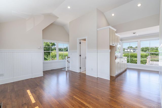 118 Peconic Bay Boulevard, Aquebogue, NY 11931