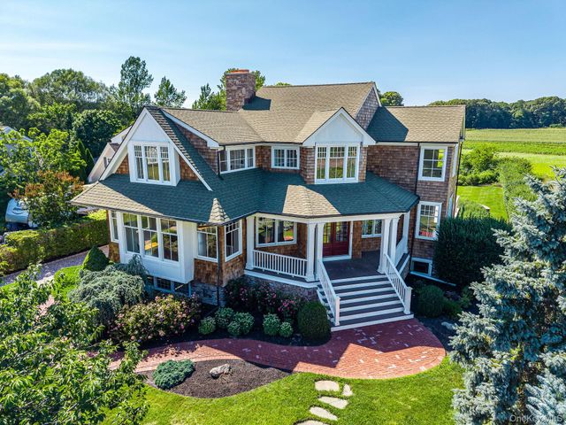 118 Peconic Bay Boulevard, Aquebogue, NY 11931