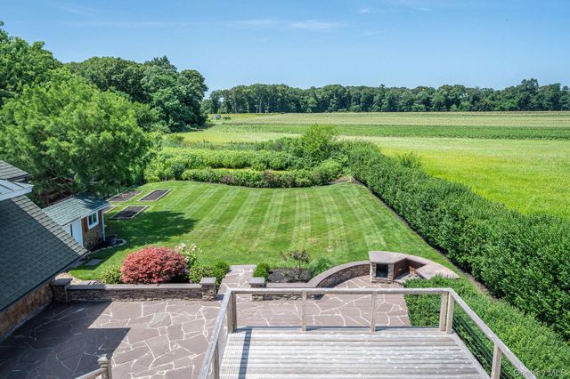 118 Peconic Bay Boulevard, Aquebogue, NY 11931