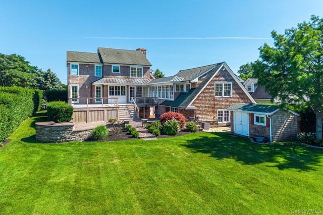 118 Peconic Bay Boulevard, Aquebogue, NY 11931