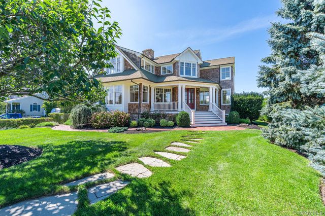 118 Peconic Bay Boulevard, Aquebogue, NY 11931