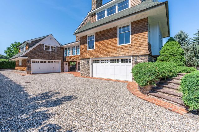 118 Peconic Bay Boulevard, Aquebogue, NY 11931