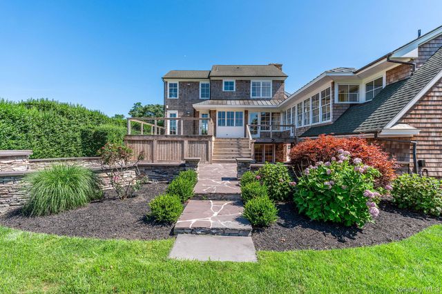 118 Peconic Bay Boulevard, Aquebogue, NY 11931