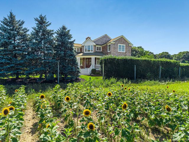 118 Peconic Bay Boulevard, Aquebogue, NY 11931