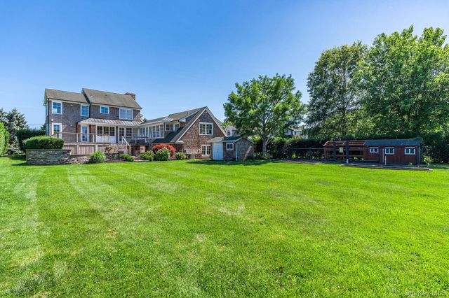 118 Peconic Bay Boulevard, Aquebogue, NY 11931